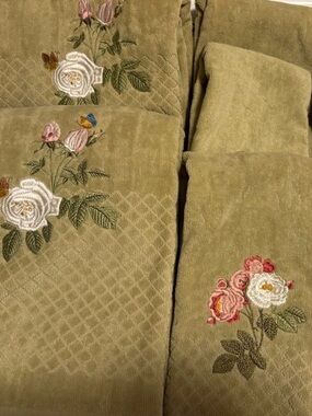 Croft & Barrow Cotton Embroidered Floral Towel Set Bath & Hand 25x47" Olive